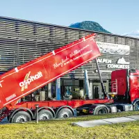 Malerische Kulisse für den Branchendialog: Ende Februar fanden im AlpenCongress Berchtesgaden die 23. Deutschen Asphalttage statt, zu denen etwa 1.200 Teilnehmerinnen und Teilnehmer angereist waren. Quelle: Treffpunkt.Bau
Malerische Kulisse für den Branchendialog: Ende Februar fanden im AlpenCongress Berchtesgaden die 23. Deutschen Asphalttage statt, zu denen etwa 1.200 Teilnehmerinnen und Teilnehmer angereist waren. Quelle: Treffpunkt.Bau