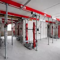 Platzsparend, schnell und wirtschaftlich – klappMAX überzeugt durch schnellen Aufbau und enorm reduzierter Stützenanzahl Platzsparend, schnell und wirtschaftlich – klappMAX überzeugt durch schnellen Aufbau und enorm reduzierter Stützenanzahl